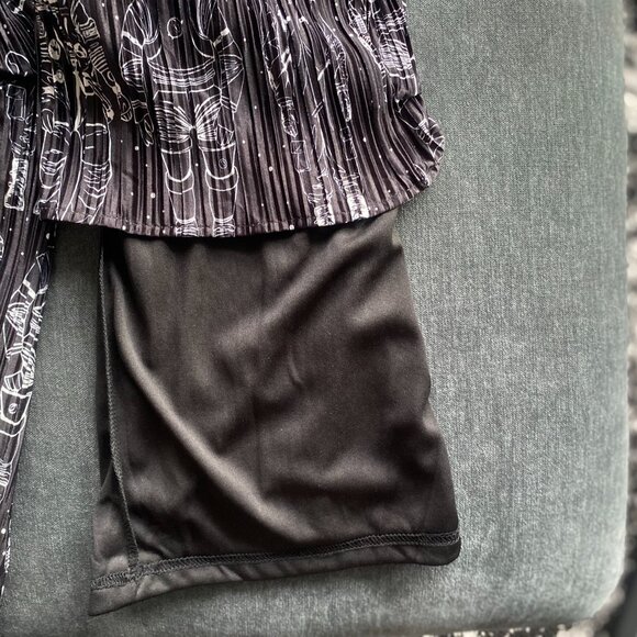 NWT Dressed in LALA Interstellar Astronauts Long Sleeve Plissé Set, Size S - Picture 14 of 15